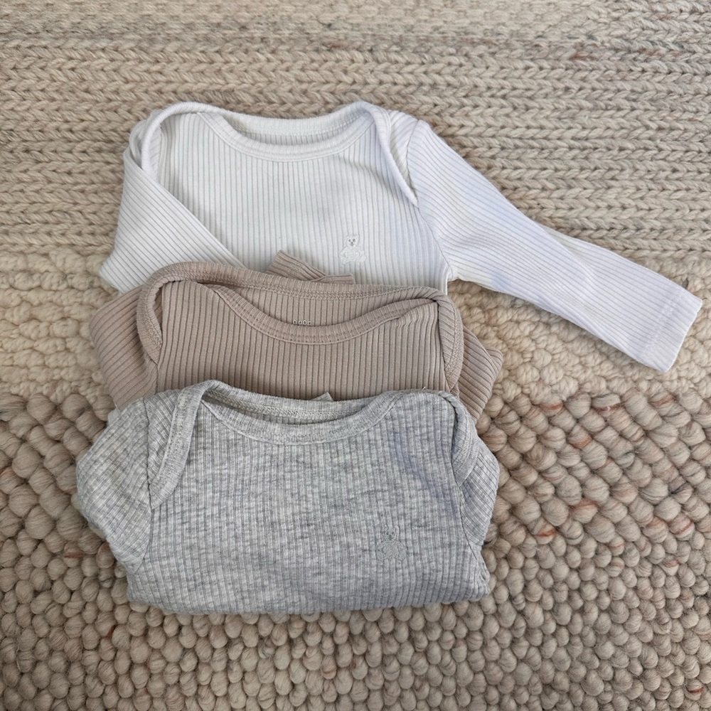 GAP Ribbed Long-Sleeve Baby Onesie Set - White, Tan, Gray